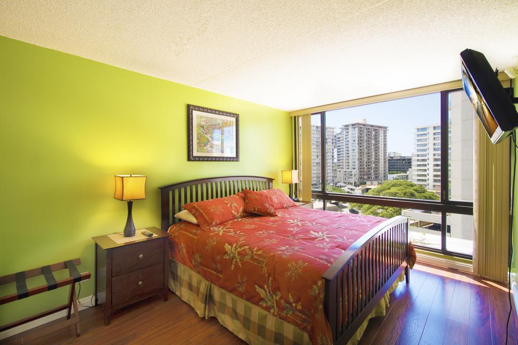 Waikiki Sunset Mountain View Near Beach With Parking โฮโนลูลู ภายนอก รูปภาพ